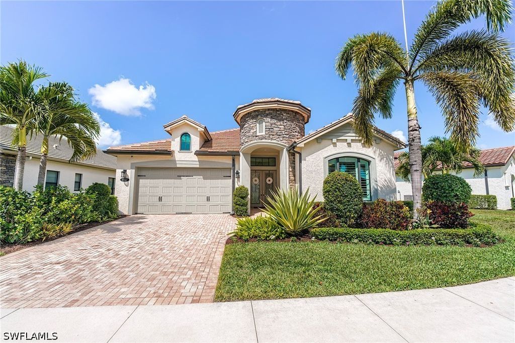 9327 Woodhurst DR, Naples, FL 34120