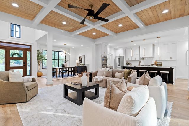 6517 Shelter Cove Drive, Hixson, TN 37343