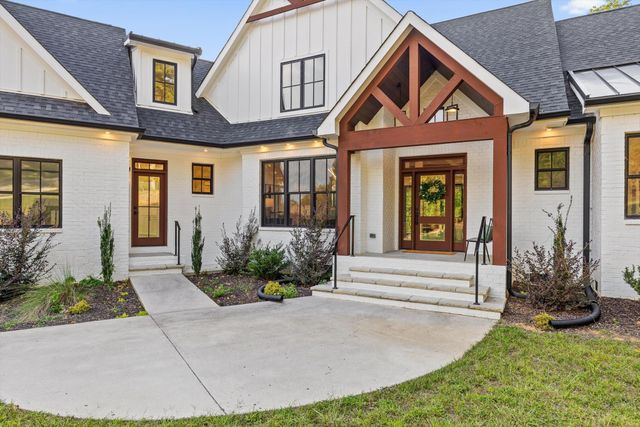 6517 Shelter Cove Drive, Hixson, TN 37343