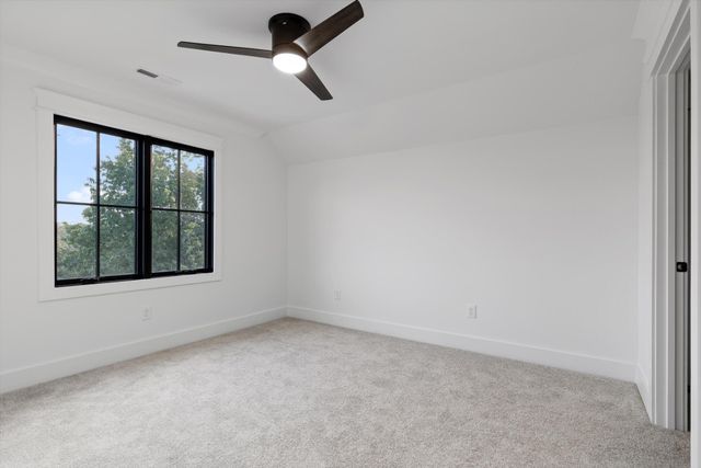 6517 Shelter Cove Drive, Hixson, TN 37343