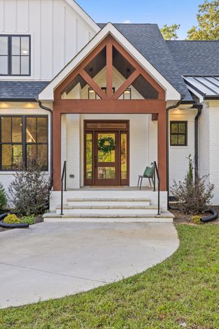 6517 Shelter Cove Drive, Hixson, TN 37343