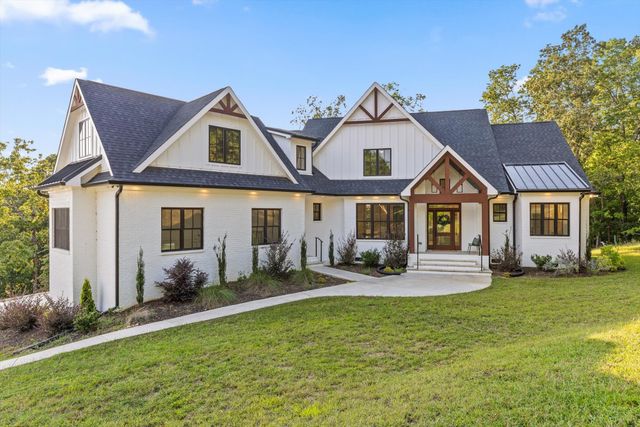 6517 Shelter Cove Drive, Hixson, TN 37343