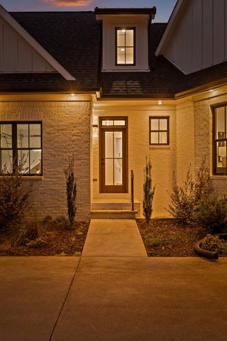 6517 Shelter Cove Drive, Hixson, TN 37343