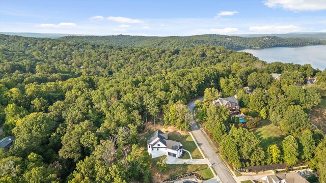 6517 Shelter Cove Drive, Hixson, TN 37343