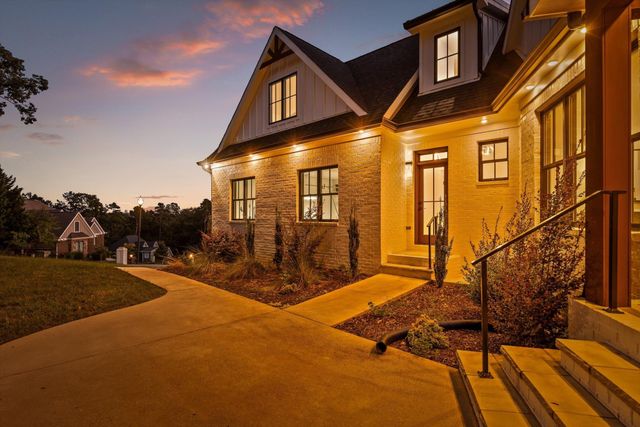 6517 Shelter Cove Drive, Hixson, TN 37343