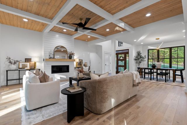 6517 Shelter Cove Drive, Hixson, TN 37343