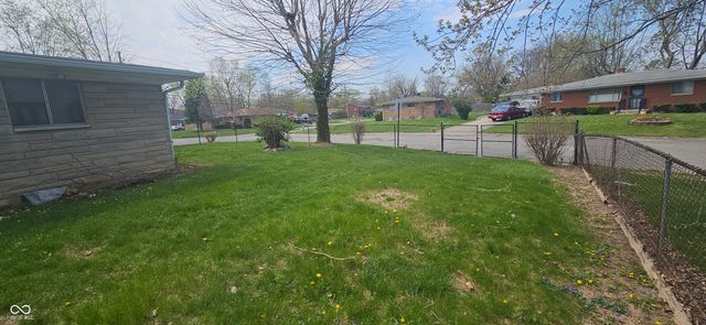 5702 E 40th Street, Indianapolis, IN 46226