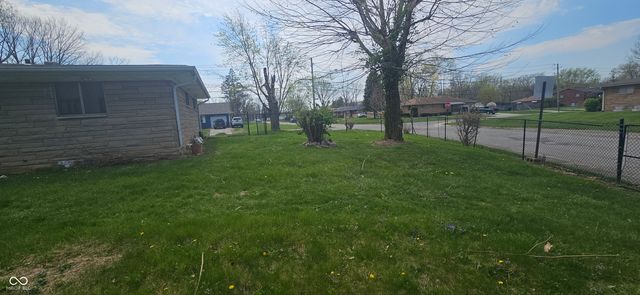 5702 E 40th Street, Indianapolis, IN 46226