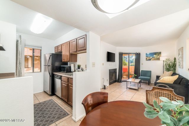 1745 E Glenn St Apt 121, Tucson, AZ 85719