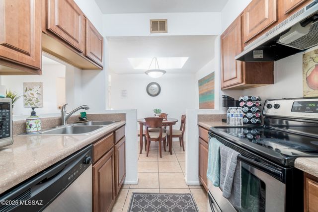 1745 E Glenn St Apt 121, Tucson, AZ 85719