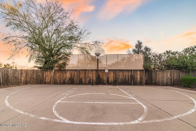 1745 E Glenn St Apt 121, Tucson, AZ 85719