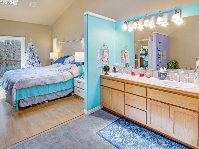 3252 Ne 50TH St, Lincoln City, OR 97367