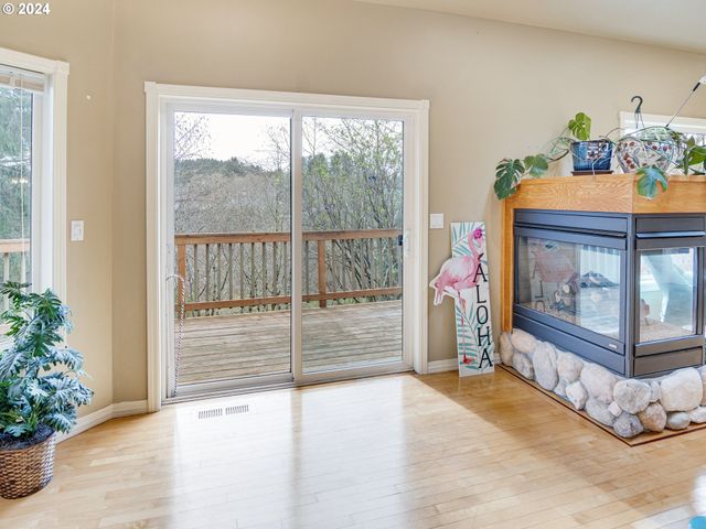 3252 Ne 50TH St, Lincoln City, OR 97367