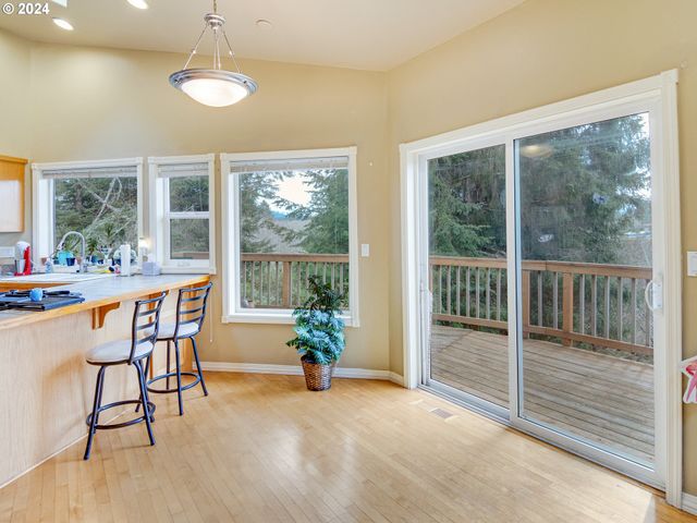 3252 Ne 50TH St, Lincoln City, OR 97367