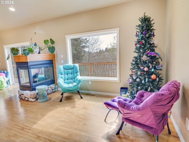 3252 Ne 50TH St, Lincoln City, OR 97367