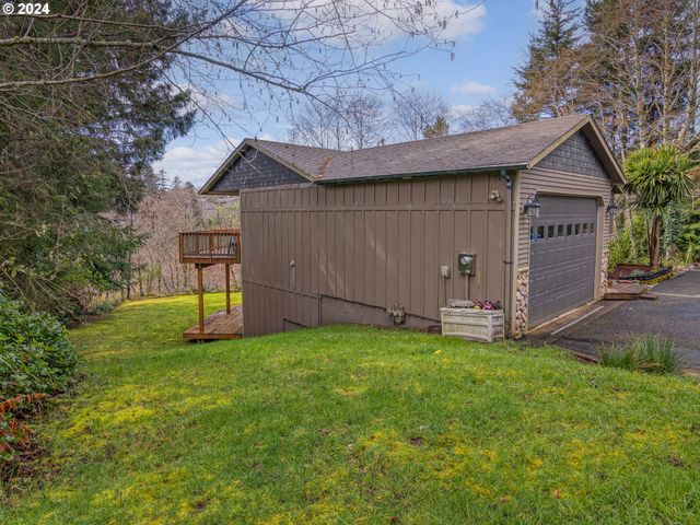 3252 Ne 50TH St, Lincoln City, OR 97367