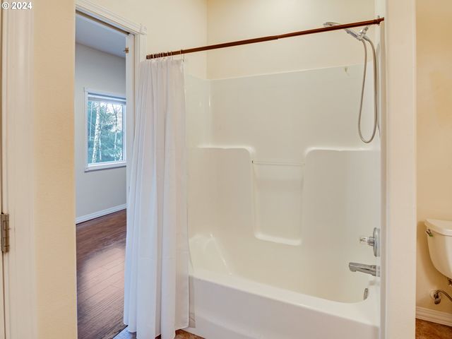 3252 Ne 50TH St, Lincoln City, OR 97367