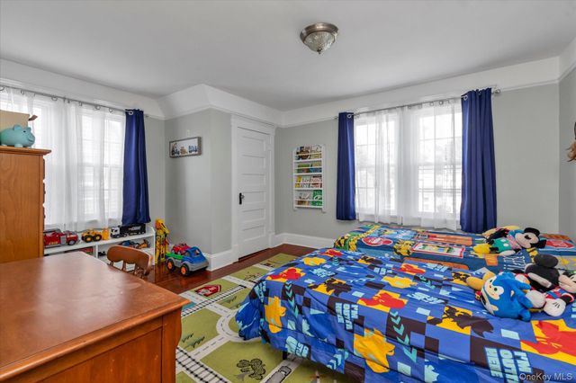 33 Adams Street, East Rockaway, NY 11518