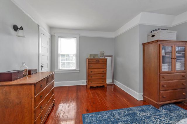 33 Adams Street, East Rockaway, NY 11518