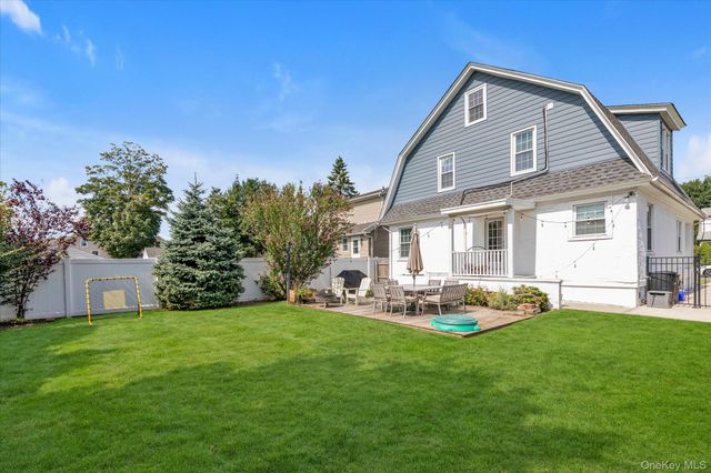 33 Adams Street, East Rockaway, NY 11518
