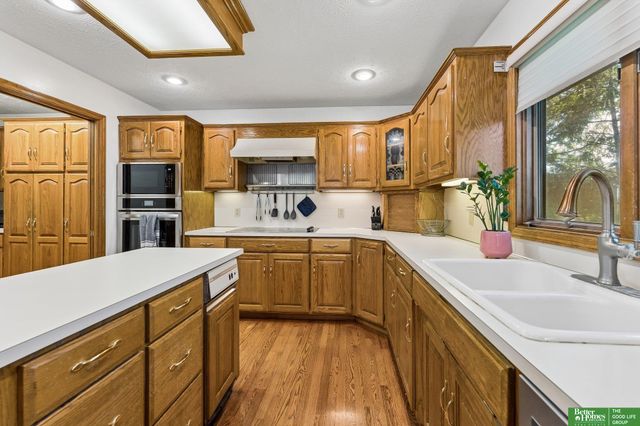 1209 Cottonwood Circle, Papillion, NE 68133