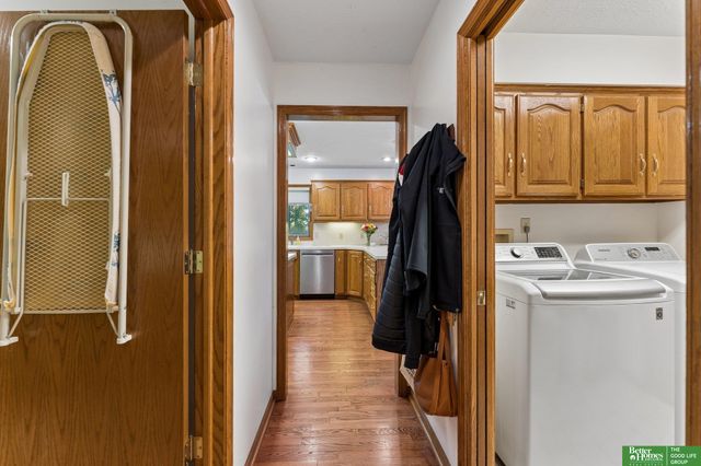 1209 Cottonwood Circle, Papillion, NE 68133