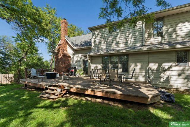 1209 Cottonwood Circle, Papillion, NE 68133