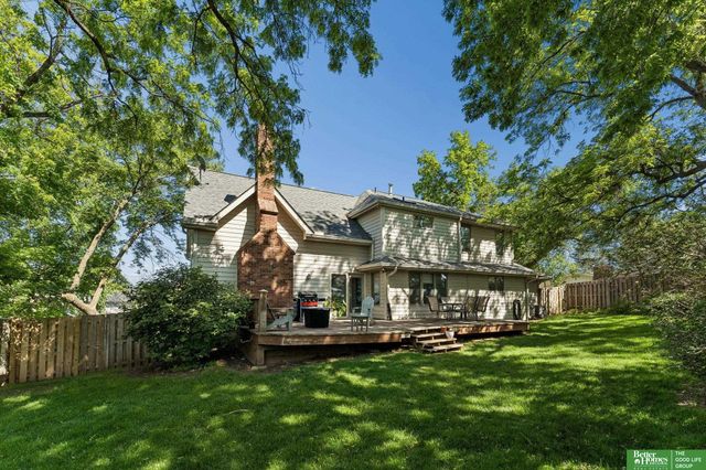 1209 Cottonwood Circle, Papillion, NE 68133