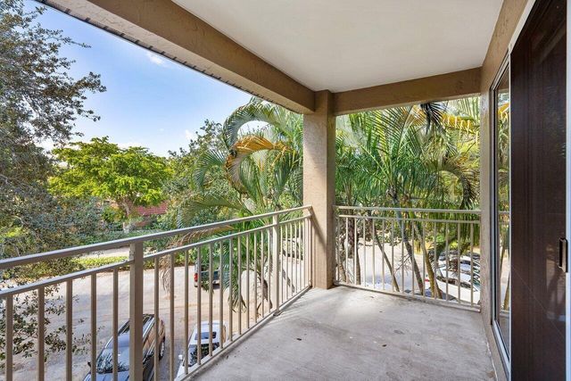 1825 PALM COVE Boulevard 7-306, Delray Beach, FL 33445