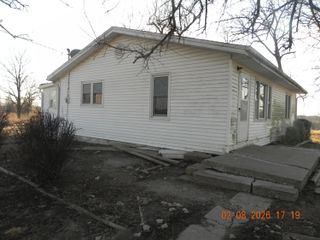 1600 HWY 124, Hallsville, MO 65255