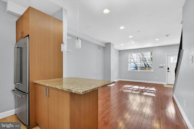 1935 W GEORGE ST, Philadelphia, PA 19130