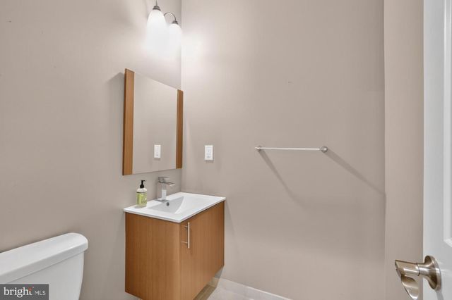 1935 W GEORGE ST, Philadelphia, PA 19130