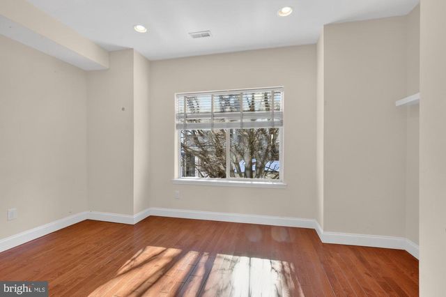 1935 W GEORGE ST, Philadelphia, PA 19130