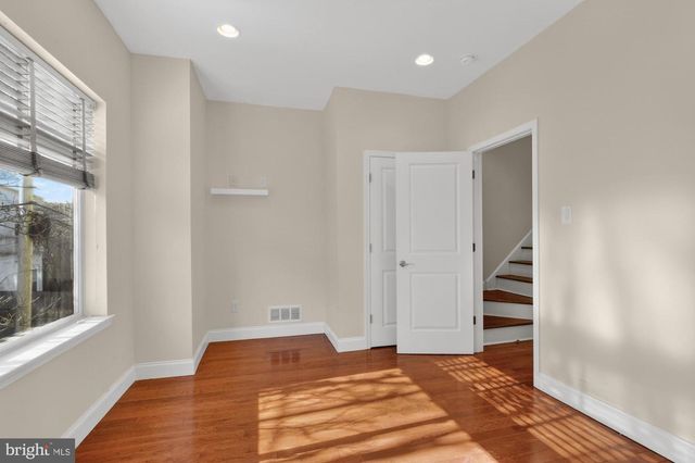 1935 W GEORGE ST, Philadelphia, PA 19130