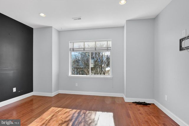 1935 W GEORGE ST, Philadelphia, PA 19130