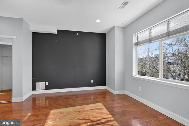 1935 W GEORGE ST, Philadelphia, PA 19130