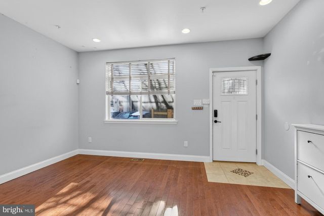 1935 W GEORGE ST, Philadelphia, PA 19130