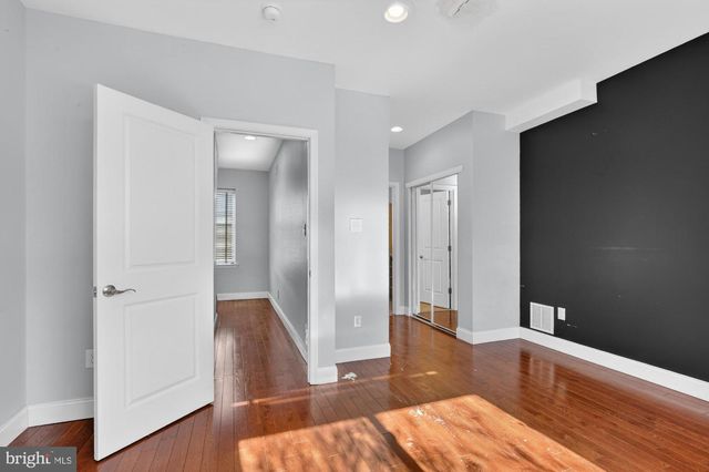 1935 W GEORGE ST, Philadelphia, PA 19130