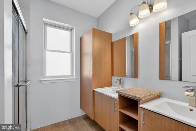 1935 W GEORGE ST, Philadelphia, PA 19130