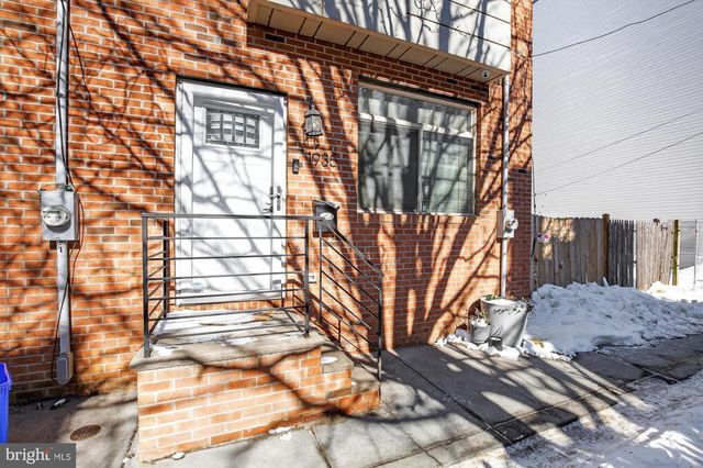 1935 W GEORGE ST, Philadelphia, PA 19130