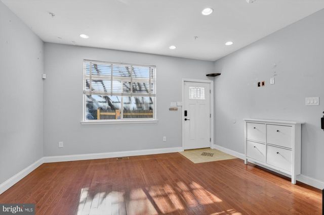 1935 W GEORGE ST, Philadelphia, PA 19130