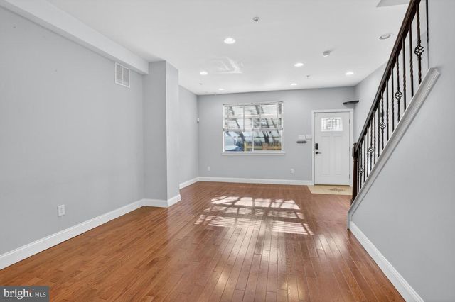 1935 W GEORGE ST, Philadelphia, PA 19130