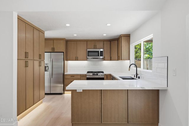 206 Cedar Heights Drive, Thousand Oaks, CA 91360