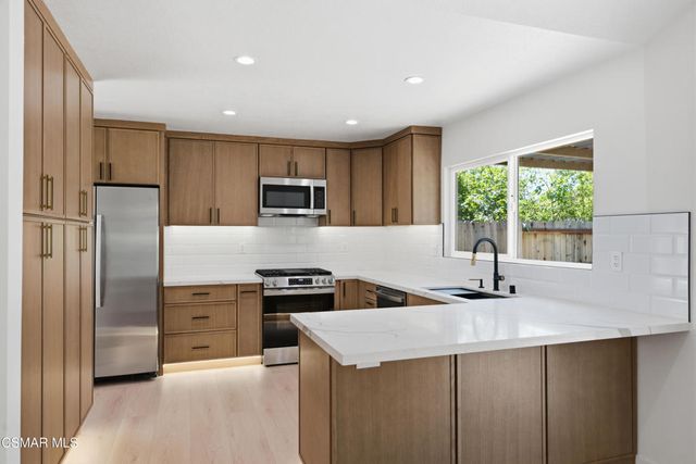 206 Cedar Heights Drive, Thousand Oaks, CA 91360