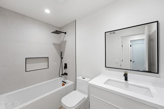206 Cedar Heights Drive, Thousand Oaks, CA 91360