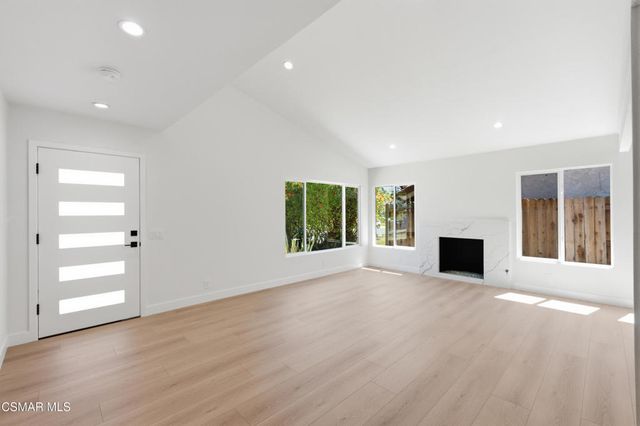 206 Cedar Heights Drive, Thousand Oaks, CA 91360
