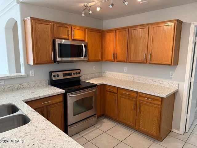 16016 W LARKSPUR Drive, Goodyear, AZ 85338