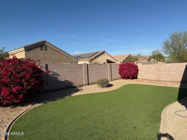 16016 W LARKSPUR Drive, Goodyear, AZ 85338