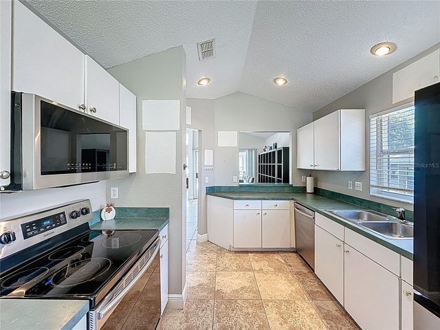 2213 MALLORY CIRCLE, Haines City, FL 33844