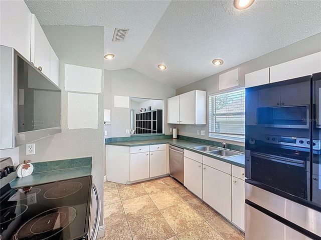 2213 MALLORY CIRCLE, Haines City, FL 33844